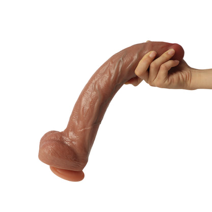 Dildo Ultra-Realistic Loveplay™ ClassicHim, cu vene proeminente din silicon de inalta calitate, lungime 33 cm, cu ventuza pentru fixare usoara, rezistent la apa - LovePlay
