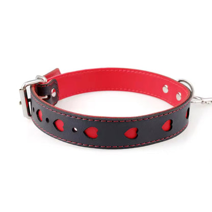 Set 2in1 WalkMe LovePlay™ cu zgarda si lesa erotice BDSM, din piele egologica, negru cu rosu, ajustabil, cu lant din otel inoxidabil argintiu, zgarda 48.8 cm, lesa 100 cm, 142.5 g - LovePlay